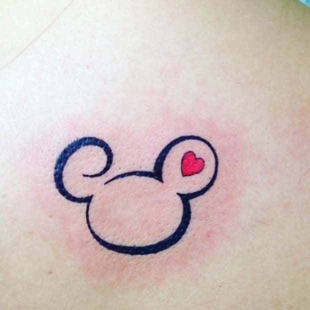 Petit contour de Mickey Mouse pour les petites idées de tatouage Disney