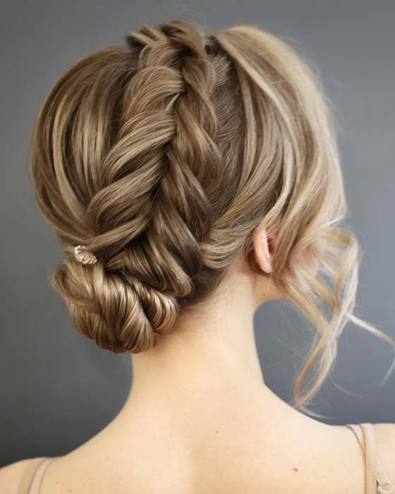 Chignon tressé élégant