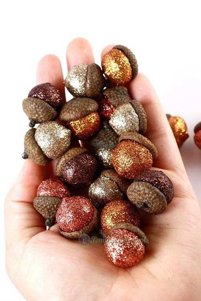 Glittery Acorns Διακόσμηση DIY της Ημέρας των Ευχαριστιών