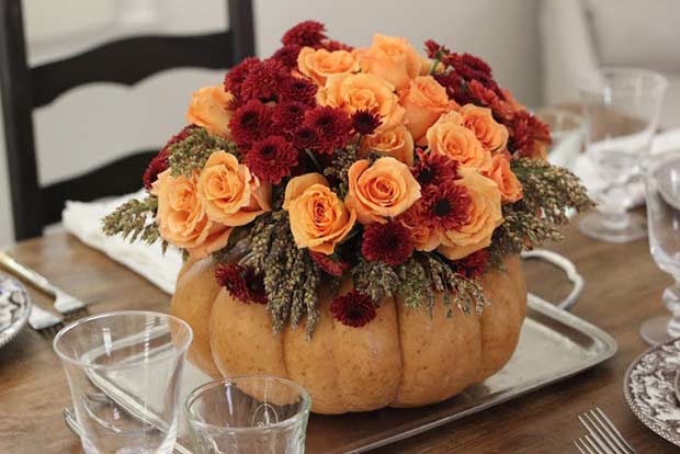 DIY Pumpkin Vase Centerpiece for Thanksgiving