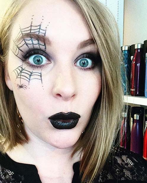 Maquillage simple en toile d'araignée pour un maquillage d'Halloween facile et de dernière minute