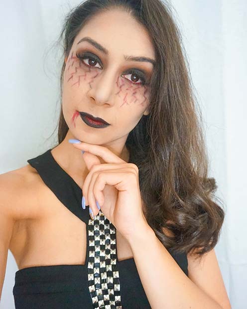 Maquillage Halloween vampire pour des looks de maquillage Halloween faciles et de dernière minute
