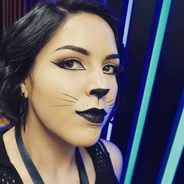 Maquillage de chat mignon pour un maquillage d'Halloween facile et de dernière minute