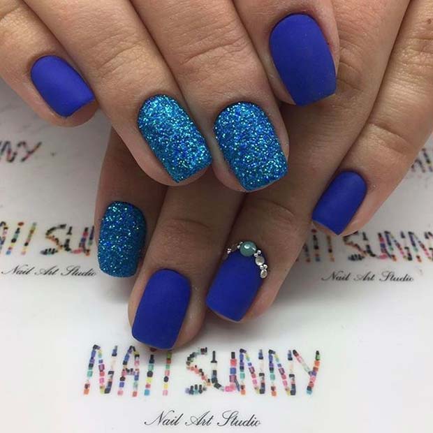 Matte Blue και Glitter Nail Art Design for Prom