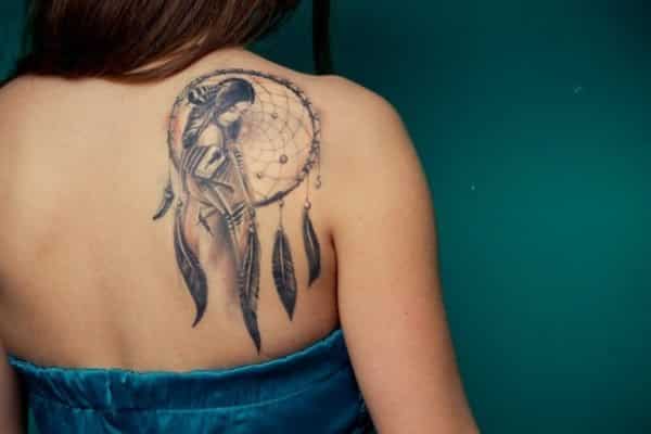 idées de tatouage d'épaule pour les femmes