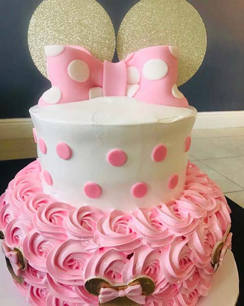 Gâteau inspiré de Disney rose et blanc