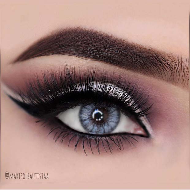 Smokey Eye με φτερωτό eyeliner