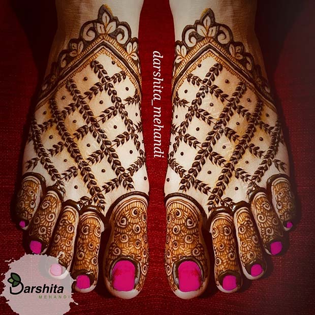 Αντιστοίχιση Henna στα πόδια