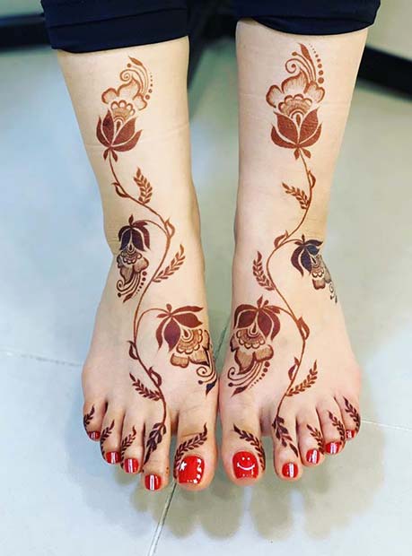 Floral Henna στα πόδια και τα πόδια