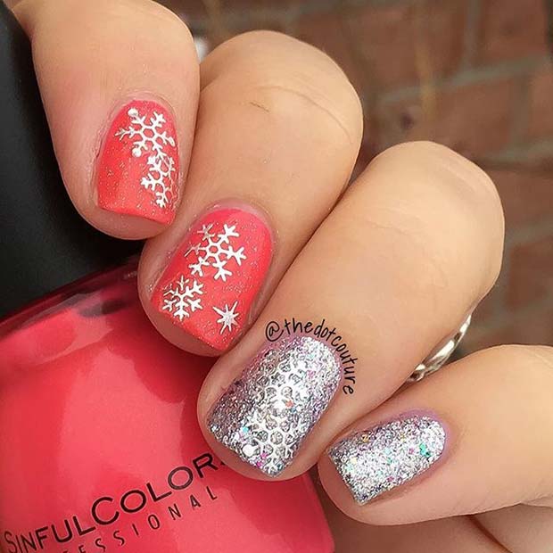 Ongles d'hiver flocon de neige et paillettes