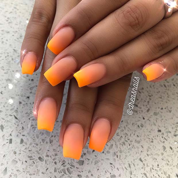 Ματ πορτοκαλί Ombre Nails