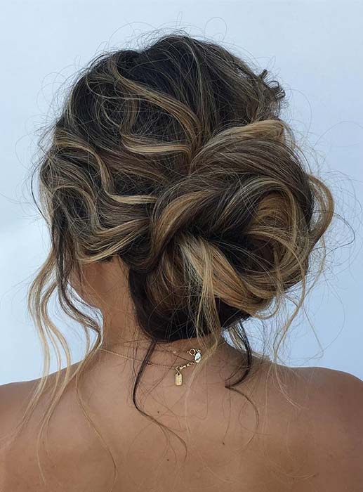 Χαλαρό, Messy Bun Updo