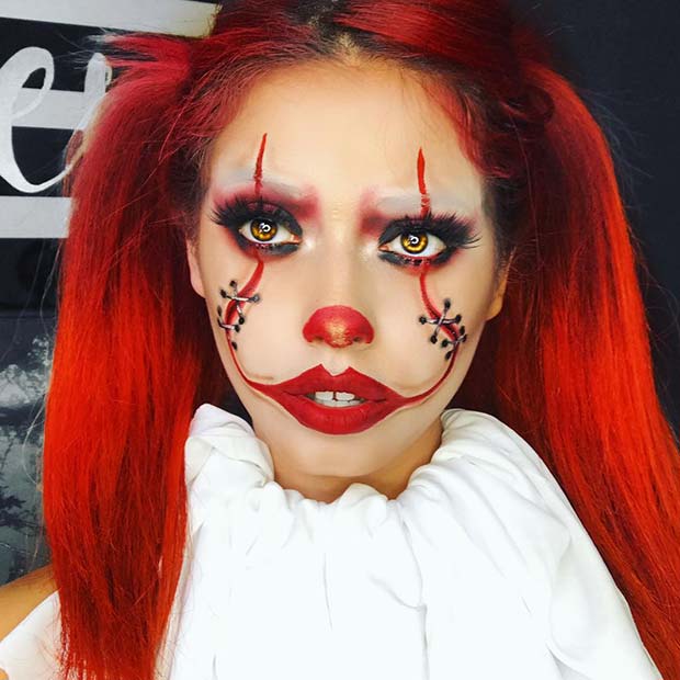 Maquillage Pennywise avec points de suture