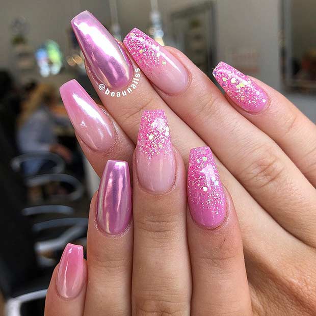 Ροζ Glitter και Chrome Nails