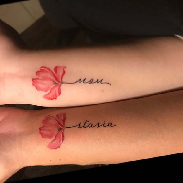 Λουλουδάτο όνομα τατουάζ για δημοφιλή μητέρα κόρη τατουάζ