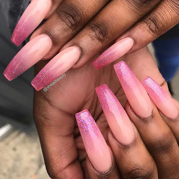 Ongles ombrés assez roses