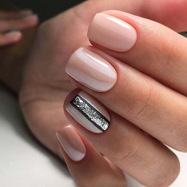 Nude Nails με Trendy Nail Art