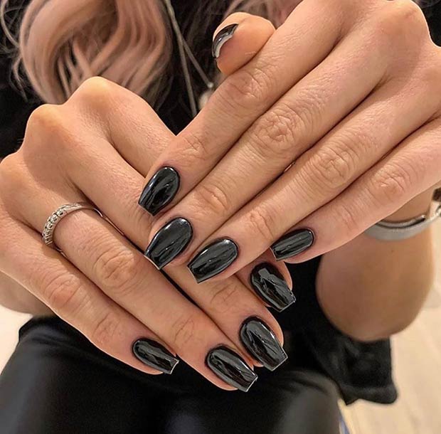 Κοντά φέρετρα Shellac Nails