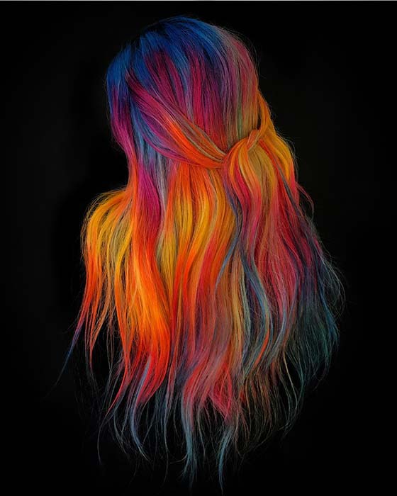 Cheveux arc-en-ciel vibrants