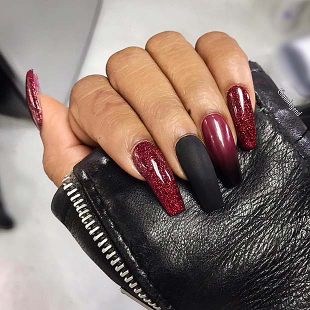 Tendance Rouge Foncé et Noir Mani