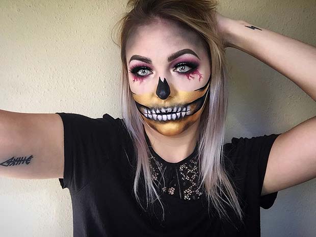 Maquillage demi-crâne pour des idées de maquillage squelette pour Halloween