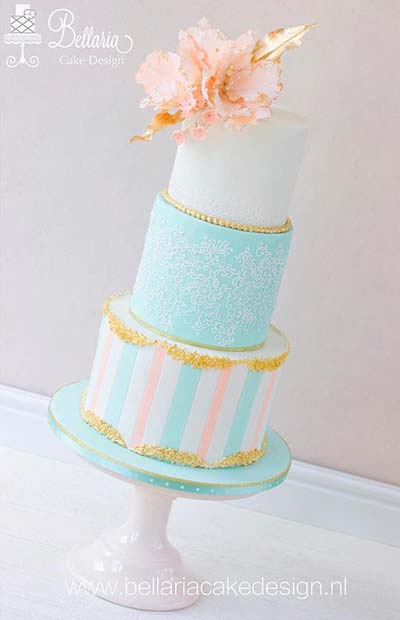 Gâteau de mariage bleu clair créatif