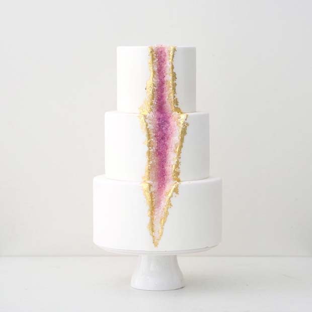 Gâteau de mariage jolie géode rose