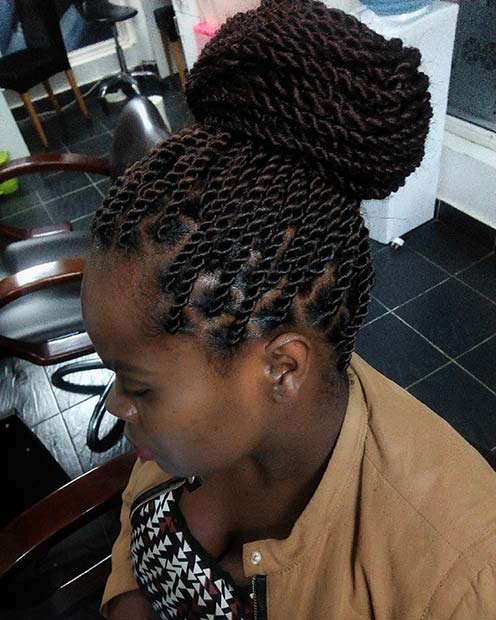 Havana Twist Bun για καλοκαιρινά προστατευτικά στυλ για μαύρες γυναίκες