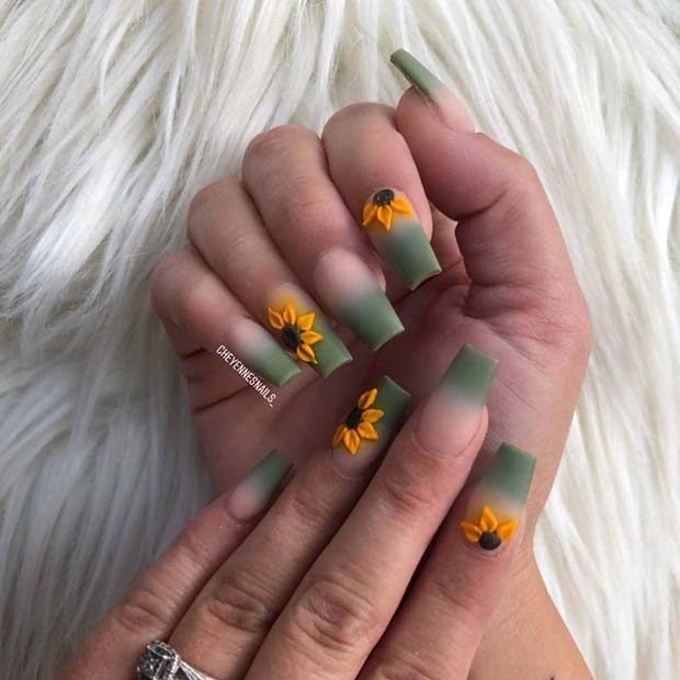 Ματ Green Ombre Nails με Ηλιοτρόπια