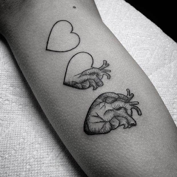 Conception unique de tatouage de coeur
