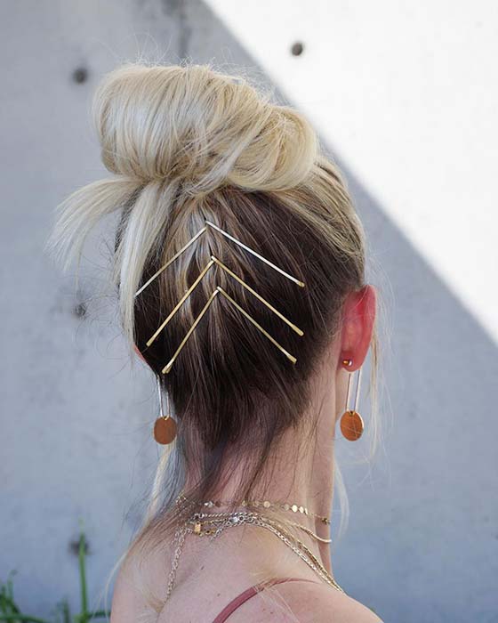 Updo accessoirisé à la mode