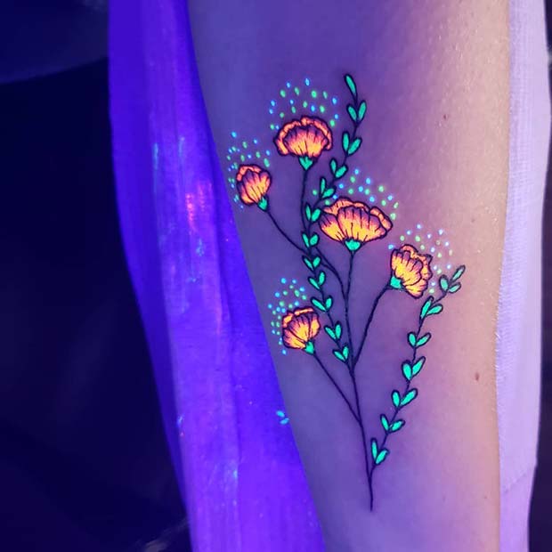 Εκπληκτικό Floral UV Tattoo