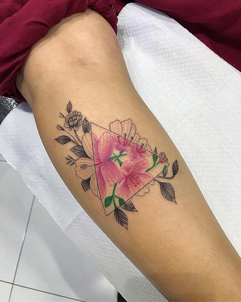 Μοναδικό τατουάζ Floral Triangle