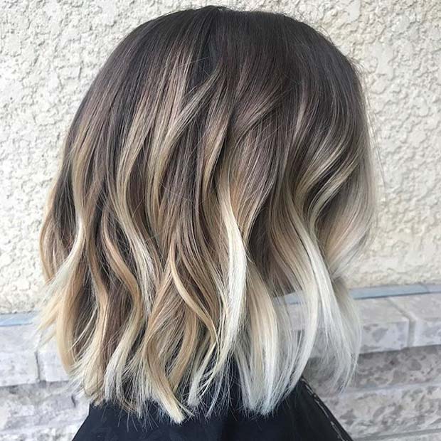 Platinum Blonde Highlights και Bob Haircut