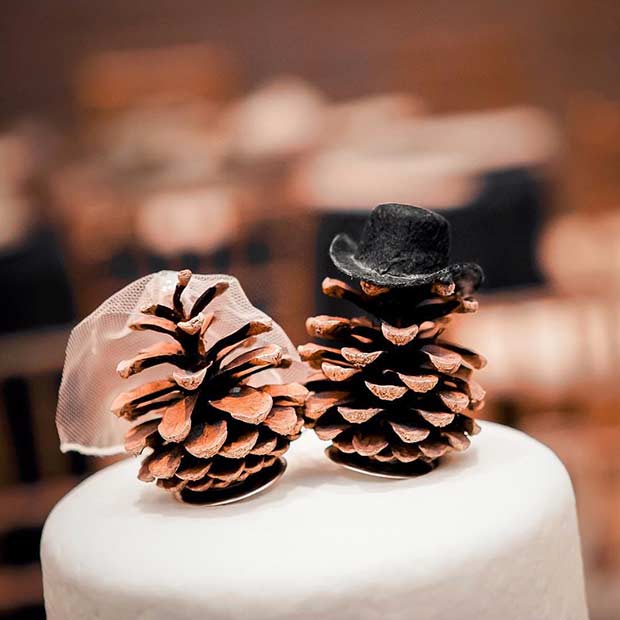 Décorations de gâteau de pomme de pin de mariage d'hiver