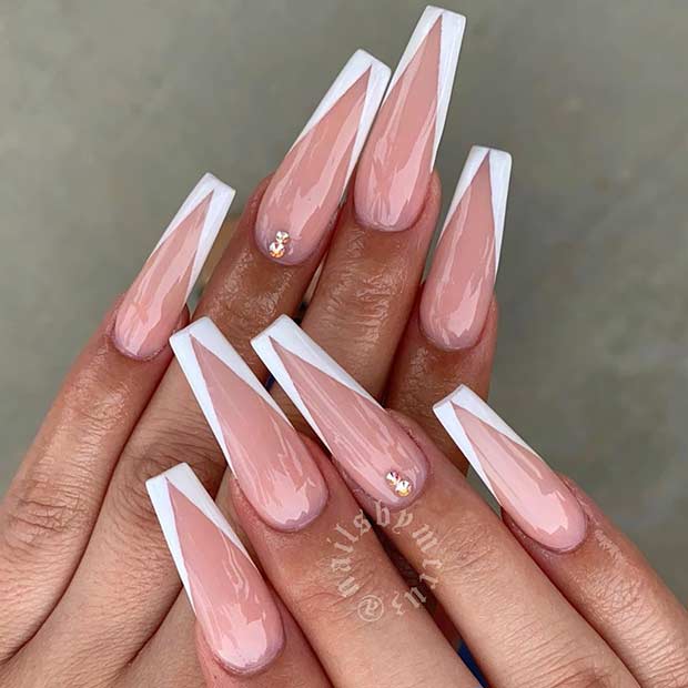 Κομψά V Tip Coffin Nails