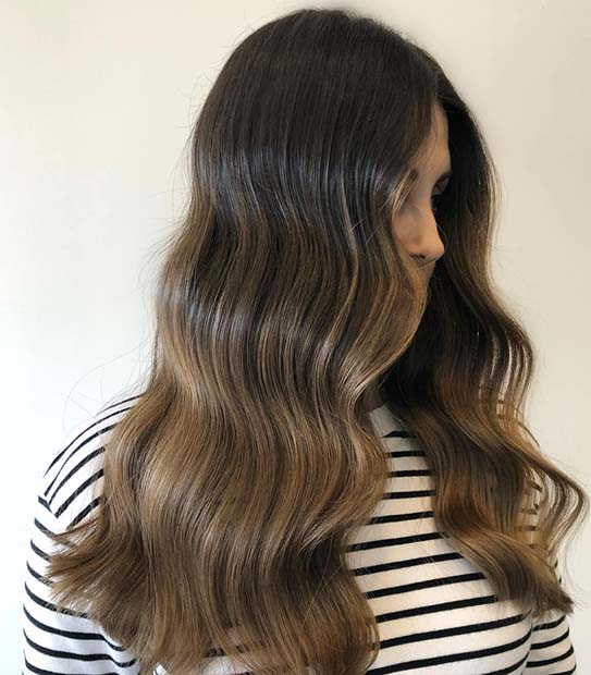 שיער Balayage חום כהה עד בהיר