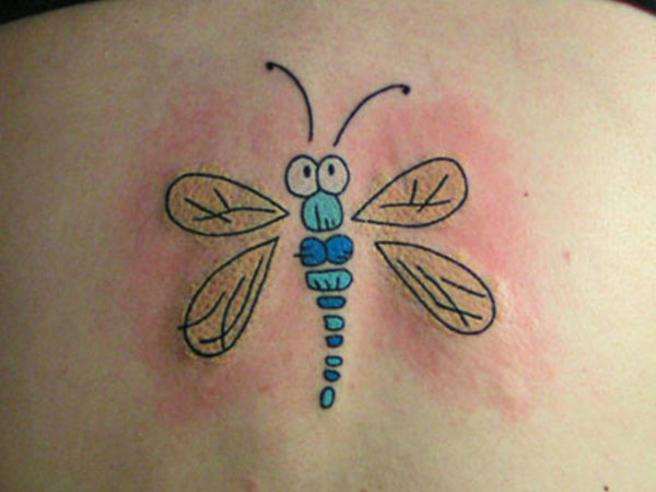 Dragonfly Χαριτωμένο τατουάζ κινουμένων σχεδίων