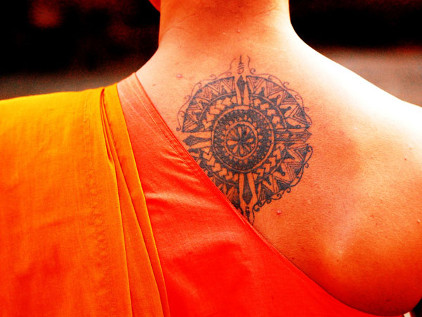 Βουδιστικό τατουάζ πλάτης
