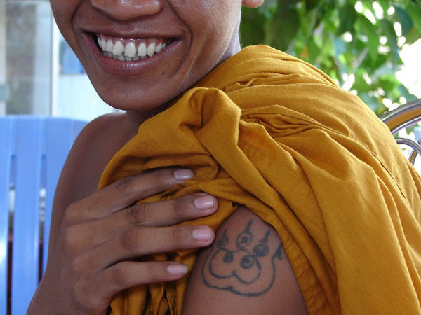 Βουδιστικό μοναχικό τατουάζ