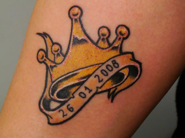 χρυσό-βασιλικό-βασιλιά-τατουάζ