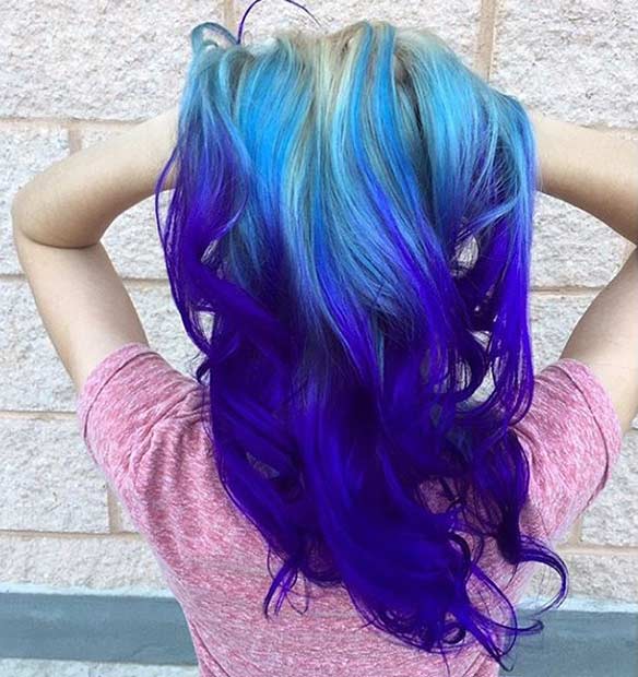 Ombre bleu et violet sur cheveux blonds
