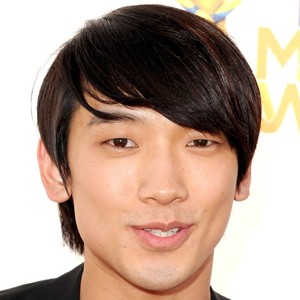 Layers Asian Men Hairstyle