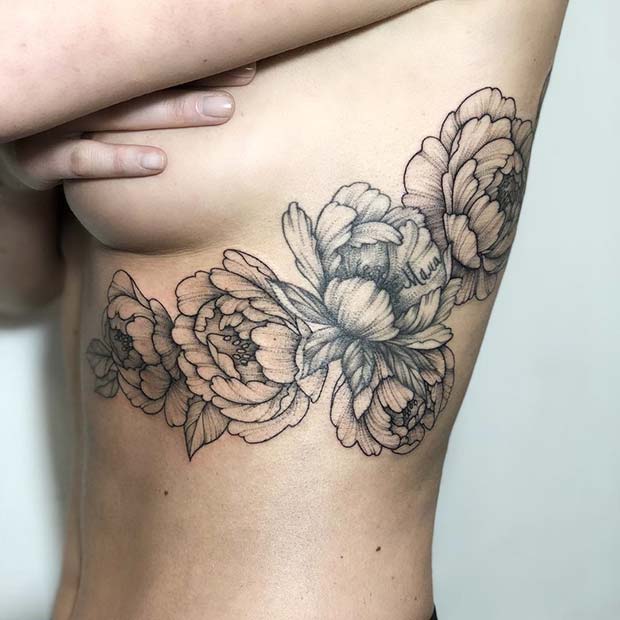 Idée de tatouage de grande côte de pivoine