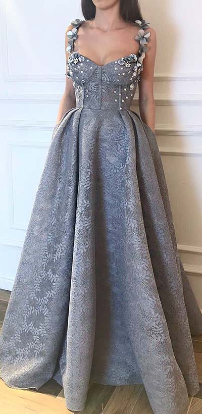 Robe de bal gris royal