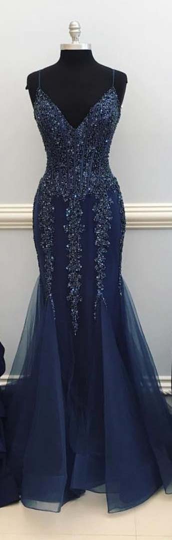 Superbe robe de bal bleu marine