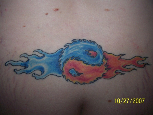 Tatouage Yin Yang Eau Feu