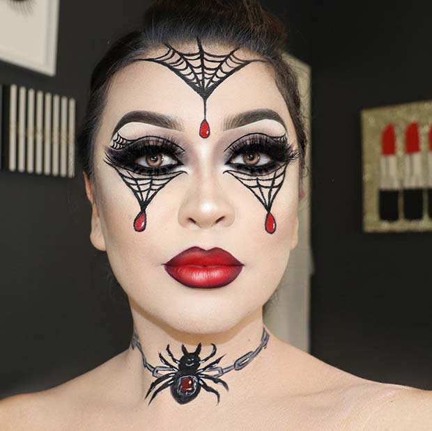 Regal Spider Makeup Design