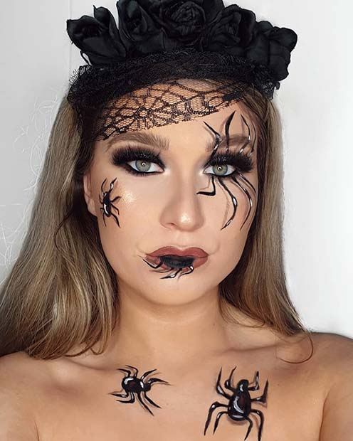 Beau maquillage avec des araignées