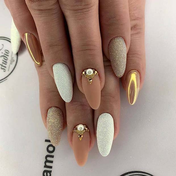 Idée d'art d'ongle élégant et tendance pour les ongles en amande